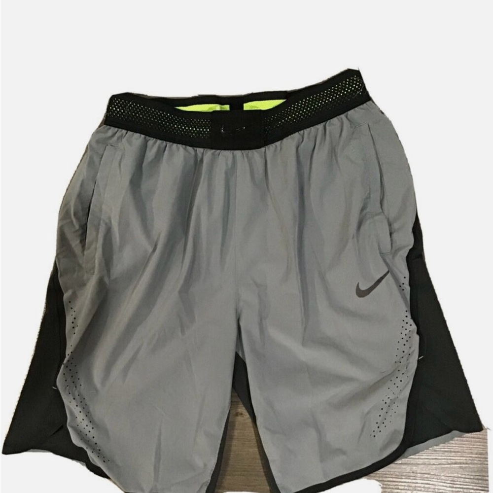 Nike Aeroswift Men's Running Shorts Gray M.